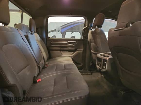 2022 Ram 1500 Big Horn z VIN 1C6SRFFT7NN412372, wystawiony jako Copart lot #69763605 z przebiegiem 27 595 mil mil oraz Czysty tytuł • Clean title. Historia ofert i sprzedaży dostępna na DreamBid. Obrazek 10.