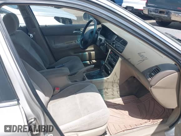 1996 Honda Accord LX with VIN 1HGCD5630TA172402, listed as a IAAI auction lot 42758297 with 209,914 mi miles and . Bid and sale history available at DreamBid. Image 5.