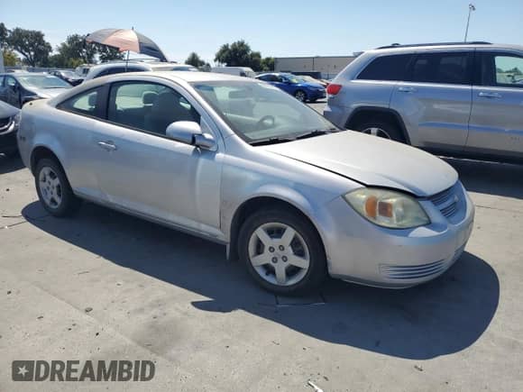 2006 Chevrolet Cobalt LS с VIN 1G1AK15F667748262, выставлен на аукционе Copart как лот 70219255 с пробегом 85 250 миль миль и Списание • Salvage title. История ставок и продаж доступна на DreamBid. Изображение 4.