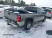 2007 Chevrolet Silverado 1500 LT3 z VIN 1GCEK19B07Z110496, wystawiony jako IAAI lot #41549221 z przebiegiem 184 604 mil mil oraz . Historia ofert i sprzedaży dostępna na DreamBid. Obrazek 4.
