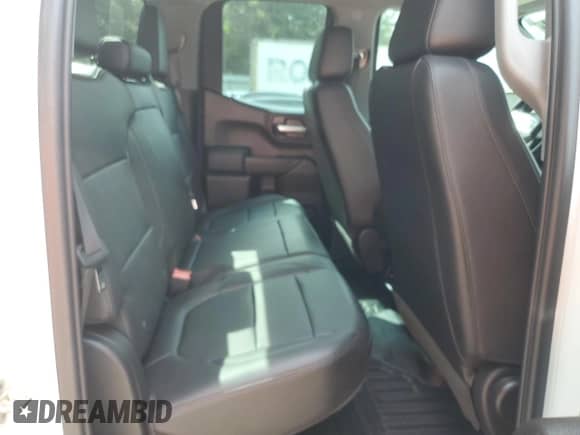 2019 GMC Sierra 1500 with VIN 1GTR8AEH0KZ272986, listed as a Copart auction lot 70875954 with 31,431 mi miles and Salvage title. Bid and sale history available at DreamBid. Image 10.