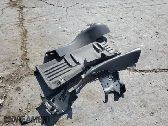 2004 Chevrolet Avalanche Z71 z VIN 3GNEK12T94G155538, wystawiony jako Copart lot #84584975 z przebiegiem 146 883 mil mil oraz Szkoda całkowita • Salvage title. Historia ofert i sprzedaży dostępna na DreamBid. Obrazek 12.