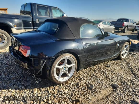 2006 BMW Z4 3.0si с VIN 4USBU53536LX01263, выставлен на аукционе Copart как лот 85370685 с пробегом 110 915 миль миль и Списание • Salvage title. История ставок и продаж доступна на DreamBid. Изображение 3.