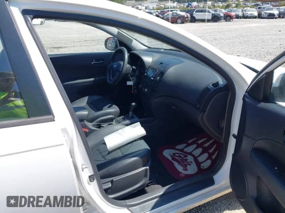 2012 Hyundai Elantra GLS z VIN KMHDC8AE1CU151438, wystawiony jako IAAI lot #43193116 z przebiegiem Nie podano mil oraz . Historia ofert i sprzedaży dostępna na DreamBid. Obrazek 5.