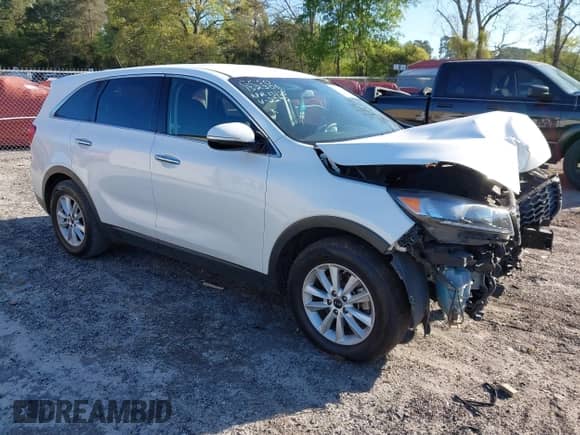 2020 Kia Sorento LX with VIN 5XYPG4A32LG642292, listed as a IAAI auction lot 42045386 with 255,984 mi miles and . Bid and sale history available at DreamBid. Image 1.