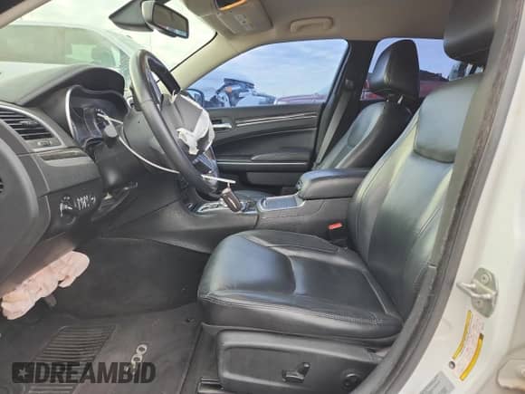 2015 Chrysler 300 Limited with VIN 2C3CCAAG3FH867746, listed as a Copart auction lot 85763905 with 137,666 mi miles and Salvage title. Bid and sale history available at DreamBid. Image 7.