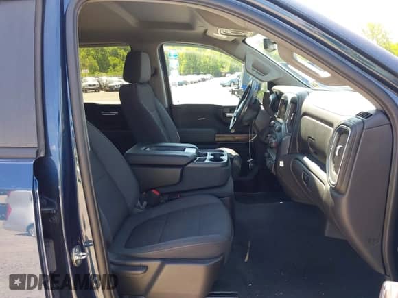 2020 Chevrolet Silverado 1500 LT z VIN 3GCUYDED7LG406452, wystawiony jako IAAI lot #42308927 z przebiegiem 69 126 mil mil oraz . Historia ofert i sprzedaży dostępna na DreamBid. Obrazek 5.