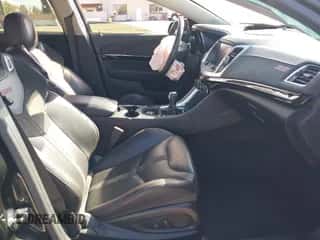 2017 Chevrolet SS с VIN 6G3F25RW0HL303107, выставлен на аукционе IAAI как лот 41935163 с пробегом Не указан миль и . История ставок и продаж доступна на DreamBid. Изображение 5.