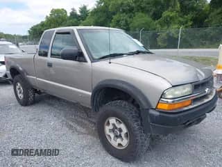 2002 Chevrolet S-10 LS с VIN 1GCCT19W028200267, выставлен на аукционе IAAI как лот 42896478 с пробегом 129 029 миль миль и . История ставок и продаж доступна на DreamBid. Изображение 1.