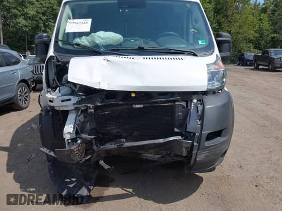 2022 Ram ProMaster Cargo z VIN 3C6LRVDG7NE110590, wystawiony jako IAAI lot #42947226 z przebiegiem Nie podano mil oraz . Historia ofert i sprzedaży dostępna na DreamBid. Obrazek 11.