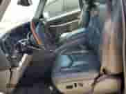 2006 Cadillac Escalade с VIN 1GYEC63N26R114412, выставлен на аукционе Copart как лот 62191165 с пробегом 188 041 миль миль и Списание • Salvage title. История ставок и продаж доступна на DreamBid. Изображение 7.