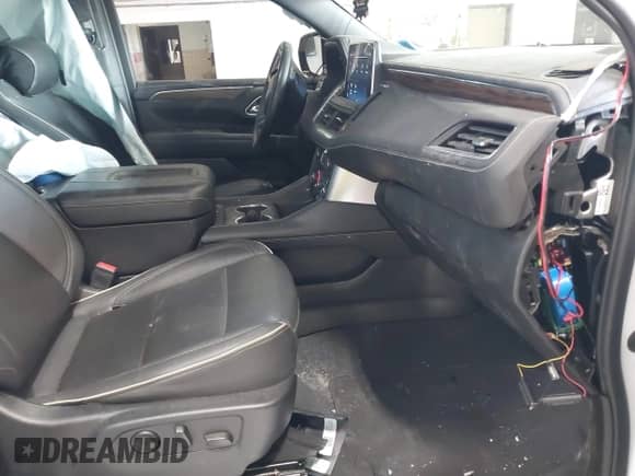 2023 Chevrolet Tahoe Premier с VIN 1GNSKSKD0PR217513, выставлен на аукционе IAAI как лот 41779222 с пробегом 55 424 миль миль и . История ставок и продаж доступна на DreamBid. Изображение 5.