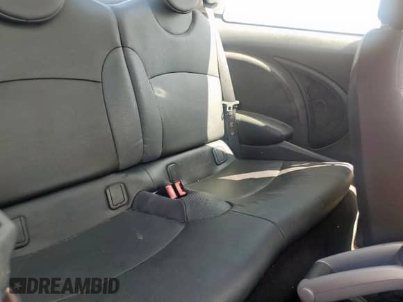 2010 MINI Hardtop с VIN WMWMF3C50ATZ61512, выставлен на аукционе Copart как лот 57819095 с пробегом 150 848 миль миль и Чистый • Clean title. История ставок и продаж доступна на DreamBid. Изображение 10.