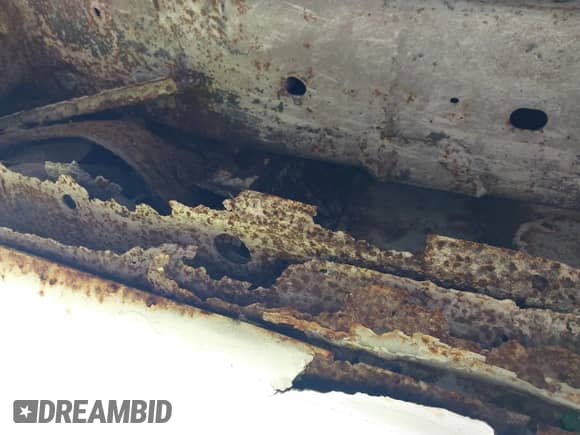 2010 Ford F-150 XL с VIN 1FTMF1CW2AKA82583, выставлен на аукционе IAAI как лот 43390488 с пробегом Не указан миль и . История ставок и продаж доступна на DreamBid. Изображение 13.