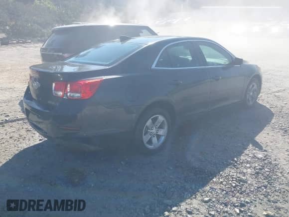 2015 Chevrolet Malibu LS z VIN 1G11B5SL0FF280763, wystawiony jako IAAI lot #43488075 z przebiegiem 148 866 mil mil oraz . Historia ofert i sprzedaży dostępna na DreamBid. Obrazek 4.