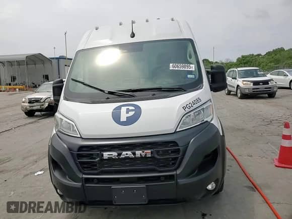 2024 Ram ProMaster Cargo Tradesman z VIN 3C6LRVDG2RE102161, wystawiony jako Copart lot #60659895 z przebiegiem 32 041 mil mil oraz Szkoda całkowita • Salvage title. Historia ofert i sprzedaży dostępna na DreamBid. Obrazek 14.