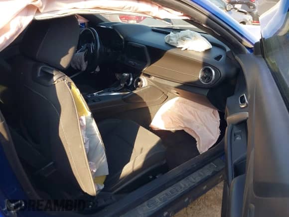 2018 Chevrolet Camaro 1LT с VIN 1G1FB1RX6J0122771, выставлен на аукционе IAAI как лот 43275704 с пробегом 145 119 миль миль и . История ставок и продаж доступна на DreamBid. Изображение 5.