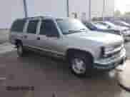 1998 Chevrolet Suburban с VIN 1GBEC16R1WJ375489, выставлен на аукционе Copart как лот 62376635 с пробегом 178 923 миль миль и На запчасти • Non repairable. История ставок и продаж доступна на DreamBid. Изображение 4.