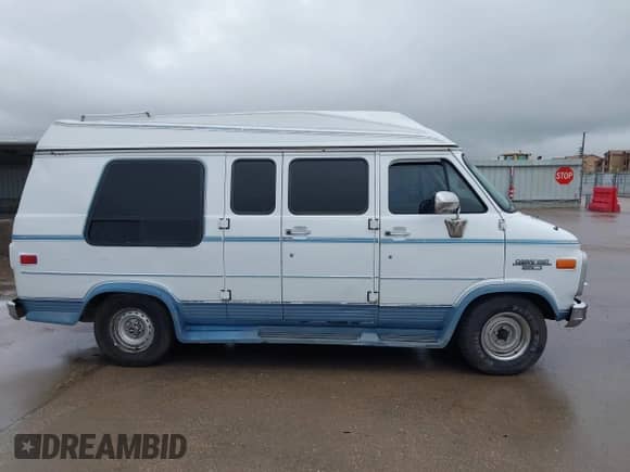 1994 Chevrolet Chevy Van with VIN 1GBEG25K7RF171947, listed as a IAAI auction lot 42483170 with 173,855 mi miles and . Bid and sale history available at DreamBid. Image 13.