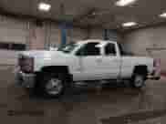 2016 Chevrolet Silverado 2500HD LT z VIN 1GC2KVEG0GZ199093, wystawiony jako IAAI lot #42526270 z przebiegiem 112 494 mil mil oraz . Historia ofert i sprzedaży dostępna na DreamBid. Obrazek 14.