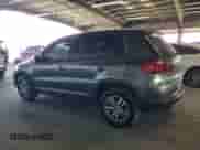 2013 Volkswagen Tiguan S z VIN WVGBV3AX5DW580870, wystawiony jako Copart lot #81127815 z przebiegiem 189 620 mil mil oraz Szkoda całkowita • Salvage title. Historia ofert i sprzedaży dostępna na DreamBid. Obrazek 2.