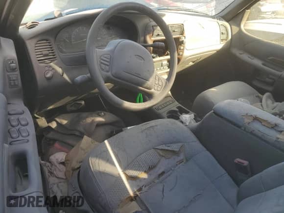 2001 Ford Explorer with VIN 1FMDU85P71UB08115, listed as a Copart auction lot 81656684 with 260,201 mi miles and Non repairable. Bid and sale history available at DreamBid. Image 8.
