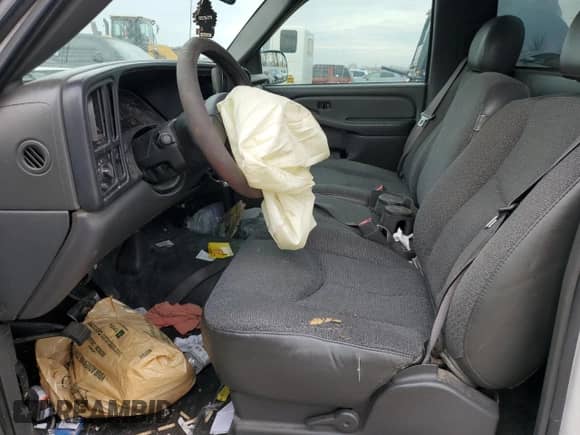 2007 Chevrolet Silverado 2500HD Work Truck z VIN 1GCHC24U57E150220, wystawiony jako Copart lot #82593304 z przebiegiem Nie podano mil oraz Szkoda całkowita • Salvage title. Historia ofert i sprzedaży dostępna na DreamBid. Obrazek 7.