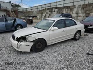 2003 Hyundai Sonata with VIN KMHWF25H03A862518, listed as a Copart auction lot 82239235 with 196,924 mi miles and Salvage title. Bid and sale history available at DreamBid. Image 1.