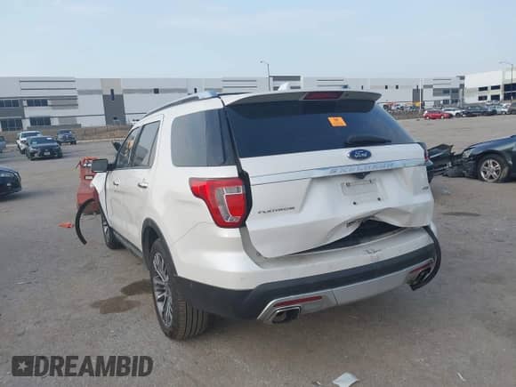2016 Ford Explorer Platinum с VIN 1FM5K8HT4GGB62031, выставлен на аукционе IAAI как лот 43065927 с пробегом Не указан миль и . История ставок и продаж доступна на DreamBid. Изображение 3.