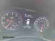 2022 Hyundai Veloster z VIN KMHT36AH5NU015388, wystawiony jako IAAI lot #42492097 z przebiegiem 31 757 mil mil oraz . Historia ofert i sprzedaży dostępna na DreamBid. Obrazek 7.