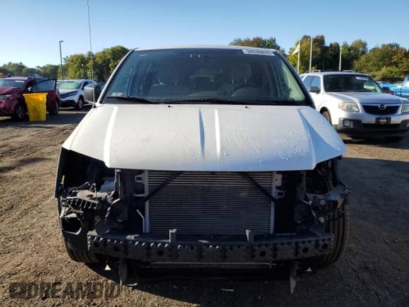 2013 Dodge Grand Caravan SE with VIN 2C4RDGBG1DR727447, listed as a Copart auction lot 84536815 with 121,739 mi miles and Salvage title. Bid and sale history available at DreamBid. Image 5.