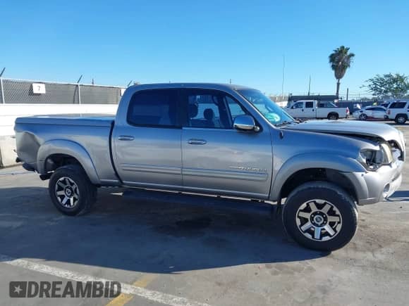 2005 Toyota Tundra SR5 с VIN 5TBET34185S483509, выставлен на аукционе IAAI как лот 43455386 с пробегом 269 204 миль миль и . История ставок и продаж доступна на DreamBid. Изображение 13.