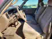 2001 Toyota Tundra SR5 с VIN 5TBRT34161S131654, выставлен на аукционе Copart как лот 82666925 с пробегом 404 843 миль миль и Чистый • Clean title. История ставок и продаж доступна на DreamBid. Изображение 7.