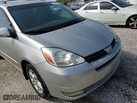 2005 Toyota Sienna XLE z VIN 5TDBA22C85S028982, wystawiony jako Copart lot #80189545 z przebiegiem 227 861 mil mil oraz Szkoda całkowita • Salvage title. Historia ofert i sprzedaży dostępna na DreamBid. Obrazek 14.