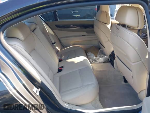 2012 BMW 7 Series 750Li с VIN WBAKB8C59CC963228, выставлен на аукционе IAAI как лот 42625772 с пробегом 136 751 миль миль и . История ставок и продаж доступна на DreamBid. Изображение 8.