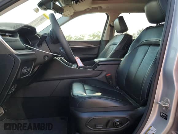 2023 Jeep Grand Cherokee Limited with VIN 1C4RJKBG4P8851353, listed as a Copart auction lot 81501715 with 20,924 mi miles and Salvage title. Bid and sale history available at DreamBid. Image 7.