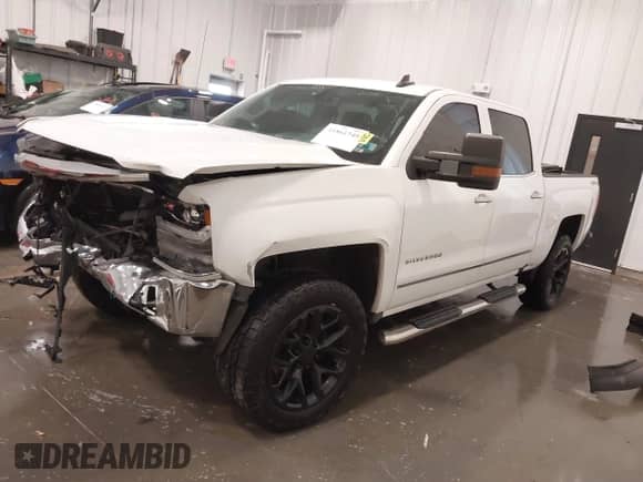2017 Chevrolet Silverado 1500 LTZ z VIN 3GCUKSEC1HG286538, wystawiony jako IAAI lot #41861745 z przebiegiem 105 033 mil mil oraz . Historia ofert i sprzedaży dostępna na DreamBid. Obrazek 20.