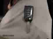 2020 Toyota Camry SE z VIN 4T1G11AK8LU870945, wystawiony jako IAAI lot #42890973 z przebiegiem 134 048 mil mil oraz . Historia ofert i sprzedaży dostępna na DreamBid. Obrazek 11.