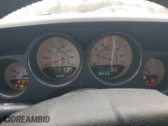 2011 Dodge Challenger z VIN 2B3CJ4DGXBH543171, wystawiony jako Copart lot #54000635 z przebiegiem 205 928 mil mil oraz Szkoda całkowita • Salvage title. Historia ofert i sprzedaży dostępna na DreamBid. Obrazek 9.