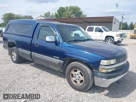 2000 Chevrolet Silverado 1500 LS with VIN 1GCEC14T6YE339772, listed as a IAAI auction lot 43111726 with 162,701 mi miles and . Bid and sale history available at DreamBid. Image 1.