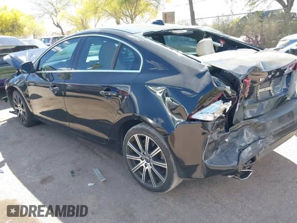 2015 Volvo S60 T5 Drive-E Premier with VIN YV140MFB3F2299721, listed as a IAAI auction lot 42013732 with 82,407 mi miles and . Bid and sale history available at DreamBid. Image 3.