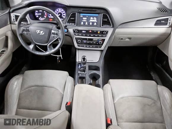 2017 Hyundai Sonata Sport z VIN 5NPE34AFXHH478612, wystawiony jako Copart lot #82054595 z przebiegiem 112 779 mil mil oraz Czysty tytuł • Clean title. Historia ofert i sprzedaży dostępna na DreamBid. Obrazek 8.