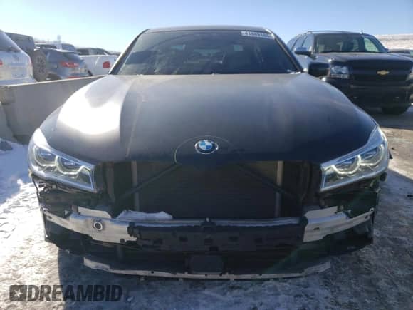 2019 BMW 7 Series 750i xDrive with VIN WBA7F2C58KB239431, listed as a Copart auction lot 41849185 with Not provided miles and Salvage title. Bid and sale history available at DreamBid. Image 5.