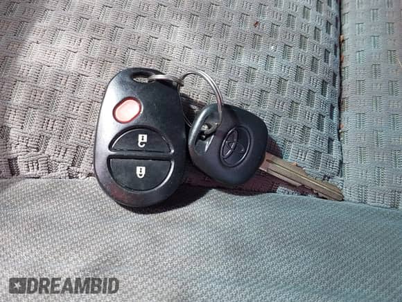 2010 Toyota Tundra с VIN 5TFUY5F17AX110382, выставлен на аукционе IAAI как лот 42833717 с пробегом 188 914 миль миль и . История ставок и продаж доступна на DreamBid. Изображение 11.