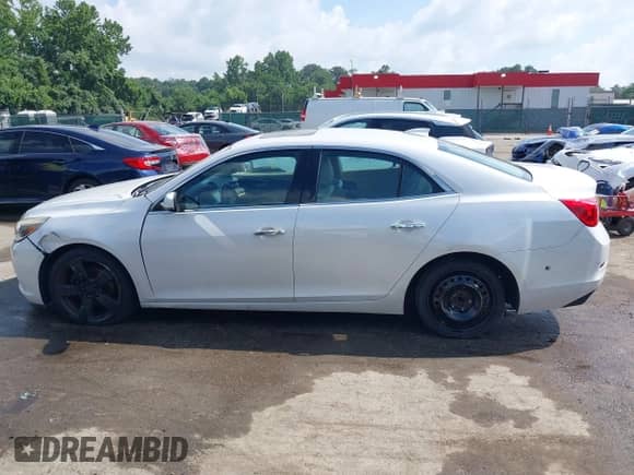 2015 Chevrolet Malibu LTZ с VIN 1G11G5SX9FF139050, выставлен на аукционе IAAI как лот 42650148 с пробегом 138 997 миль миль и . История ставок и продаж доступна на DreamBid. Изображение 14.