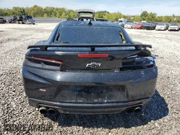 2017 Chevrolet Camaro 2SS z VIN 1G1FH1R71H0190713, wystawiony jako Copart lot #70284785 z przebiegiem 92 138 mil mil oraz Szkoda całkowita • Salvage title. Historia ofert i sprzedaży dostępna na DreamBid. Obrazek 6.