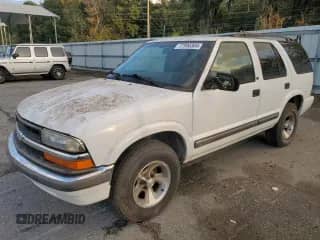 2000 Chevrolet Blazer LT с VIN 1GNCS13W6Y2181741, выставлен на аукционе Copart как лот 77990304 с пробегом 188 281 миль миль и Списание • Salvage title. История ставок и продаж доступна на DreamBid. Изображение 1.