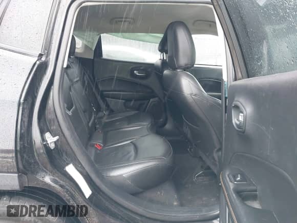 2019 Jeep Compass Limited with VIN 3C4NJCCB2KT667174, listed as a IAAI auction lot 41575606 with 110,995 mi miles and . Bid and sale history available at DreamBid. Image 8.