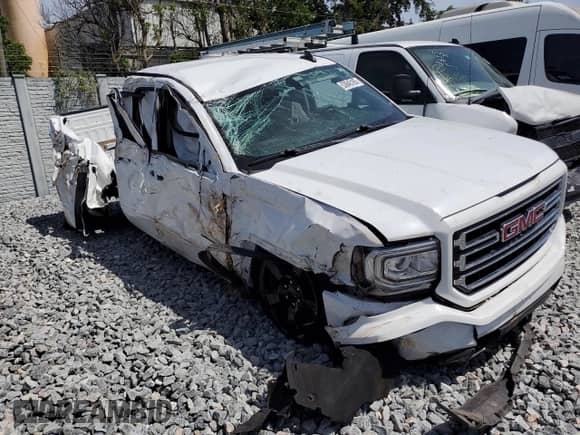 2018 GMC Sierra 1500 z VIN 1GTR1LEC8JZ305803, wystawiony jako Copart lot #53845185 z przebiegiem 19 681 mil mil oraz Szkoda całkowita • Salvage title. Historia ofert i sprzedaży dostępna na DreamBid. Obrazek 1.