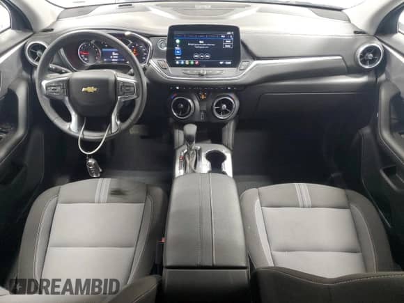 2025 Chevrolet Blazer LT with VIN 3GNKBCR44SS142218, listed as a Copart auction lot 85684625 with 28,272 mi miles and Clean title. Bid and sale history available at DreamBid. Image 8.